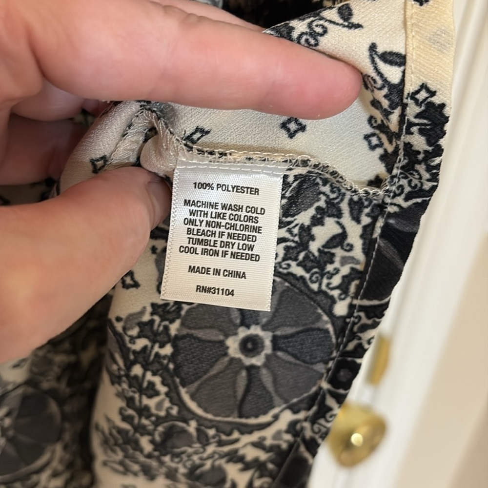 Wonderly Boho Black and Cream Patterned Top - Picture 5 of 5